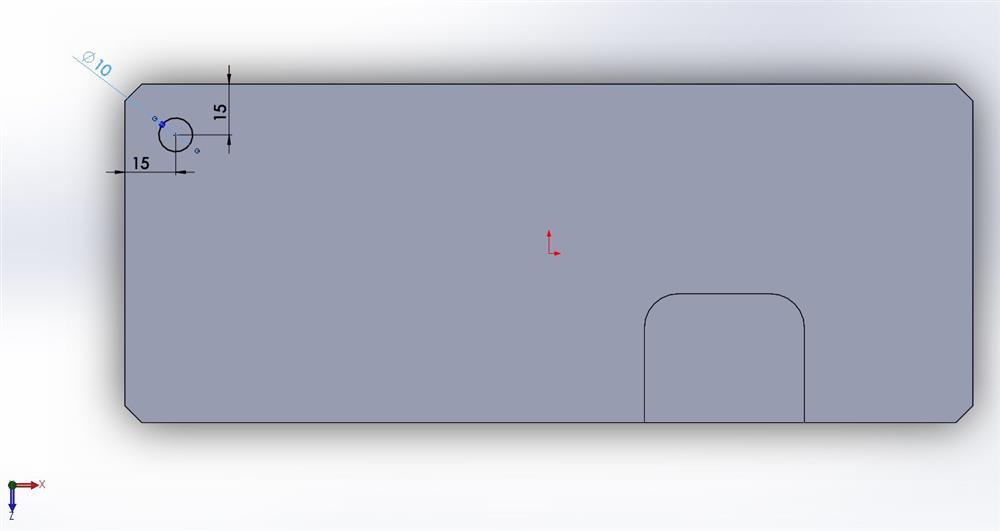   ورود به اسکچ صفحه‌ی فوقانی قطعه‌ی طراحی شده و ترسیم اسکچ دایره‌ای مورد نظر در محیط نرم‌افزار سالیدورک